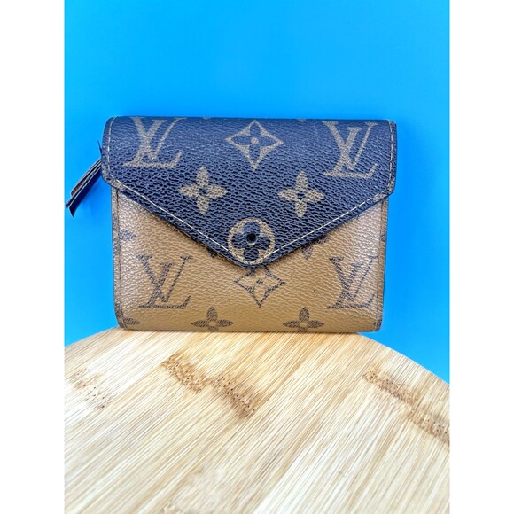 Louis Vuitton Leather Wallet for Women - Brown (Victorine Wallet) - Picture 1 of 5